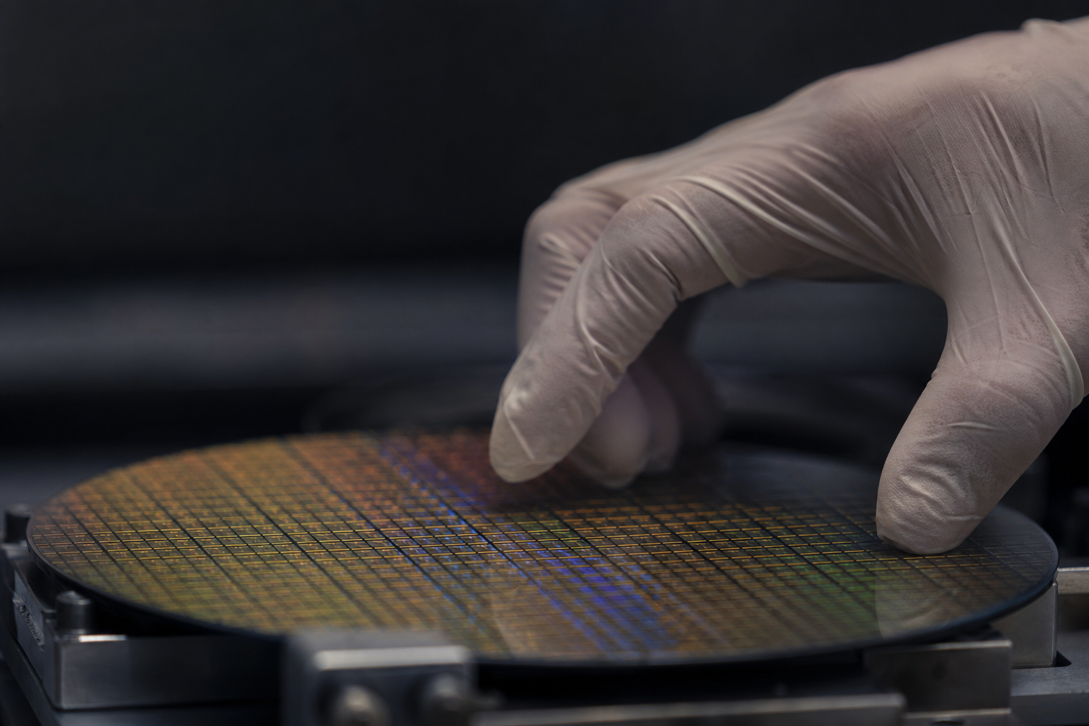 ASML onderuit na nieuws over Chinese kopie – Nvidia gaat voor 5 miljard in zee met Ilya Sutskever